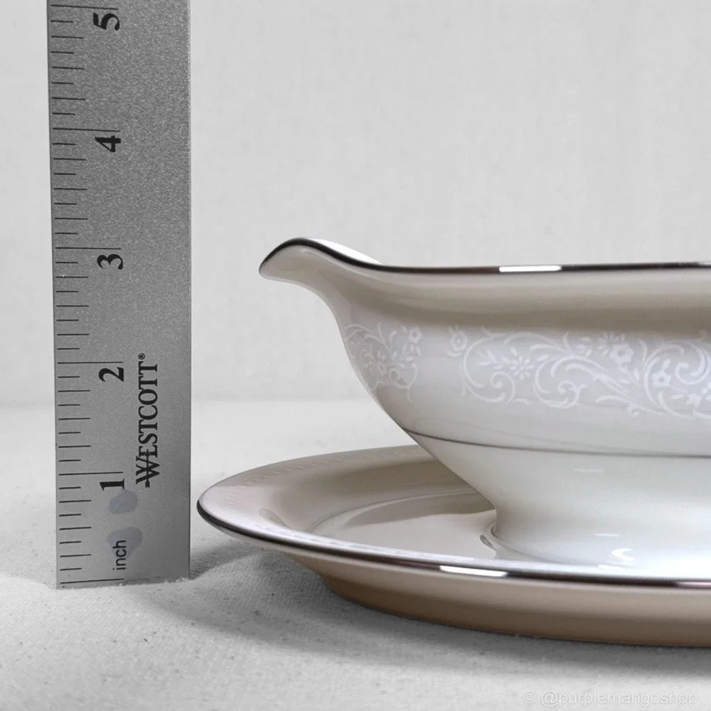 VINTAGE 1970s NORITAKE Sorrento 7565 Gravy‎ Boat Attached Underplate
